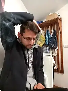 Snapshot of HungEddy chatting on 12/18/24, 11:08 HungEddy online show from 12/18/24, 11:08