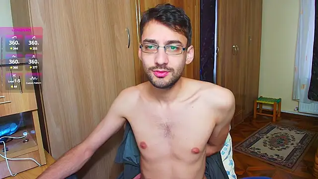 Snapshot of HungEddy chatting on 12/21/24, 12:38 HungEddy online show from 12/21/24, 12:38