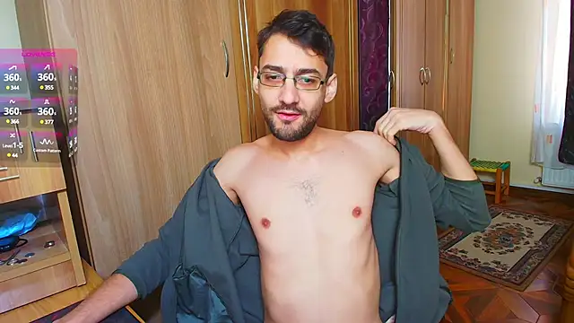 Snapshot of HungEddy chatting on 12/22/24, 07:00 HungEddy online show from 12/22/24, 07:00