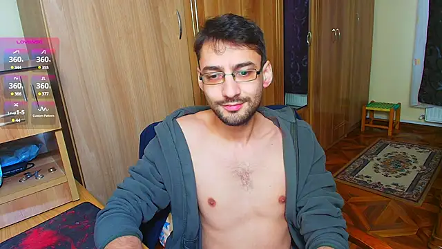 Snapshot of HungEddy chatting on 12/22/24, 01:22 HungEddy online show from 12/22/24, 01:22