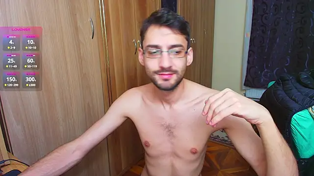 Snapshot of HungEddy chatting on 12/23/24, 03:23 HungEddy online show from 12/23/24, 03:23