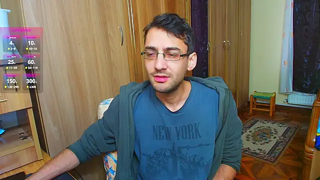 Snapshot of HungEddy chatting on 12/26/24, 12:16 HungEddy online show from 12/26/24, 12:16