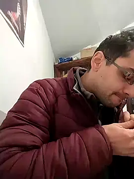 Snapshot of HungEddy chatting on 01/06/25, 07:56 HungEddy online show from 01/06/25, 07:56