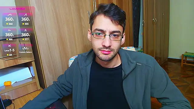 Snapshot of HungEddy chatting on 01/09/25, 04:39 HungEddy online show from 01/09/25, 04:39