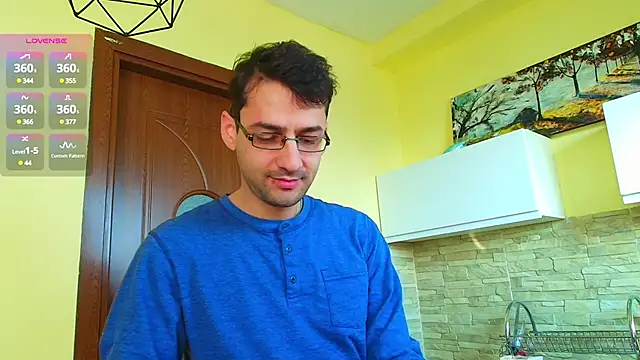 Snapshot of HungEddy chatting on 02/25/25, 08:25 HungEddy online show from 02/25/25, 08:25