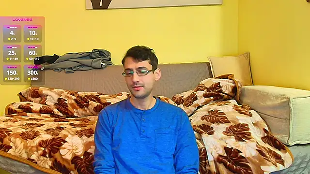 Snapshot of HungEddy chatting on 02/25/25, 05:36 HungEddy online show from 02/25/25, 05:36