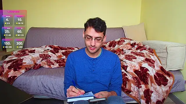 Snapshot of HungEddy chatting on 02/26/25, 03:19 HungEddy online show from 02/26/25, 03:19