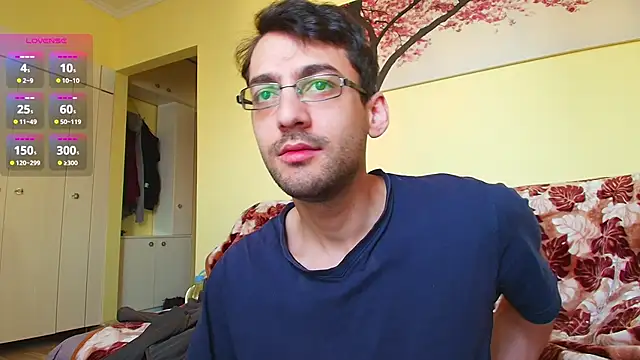 Snapshot of HungEddy chatting on 03/14/25, 03:47 HungEddy online show from 03/14/25, 03:47