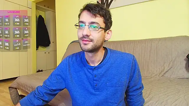 Snapshot of HungEddy chatting on 03/17/25, 04:33 HungEddy online show from 03/17/25, 04:33