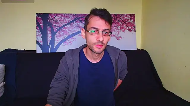 Snapshot of HungEddy chatting on 10/03/25, 04:53 HungEddy online show from 10/03/25, 04:53