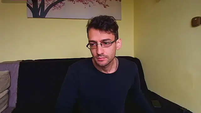 Snapshot of HungEddy chatting on 10/07/25, 09:17 HungEddy online show from 10/07/25, 09:17