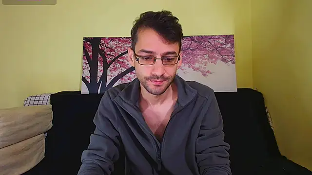 Snapshot of HungEddy chatting on 10/14/25, 08:53 HungEddy online show from 10/14/25, 08:53