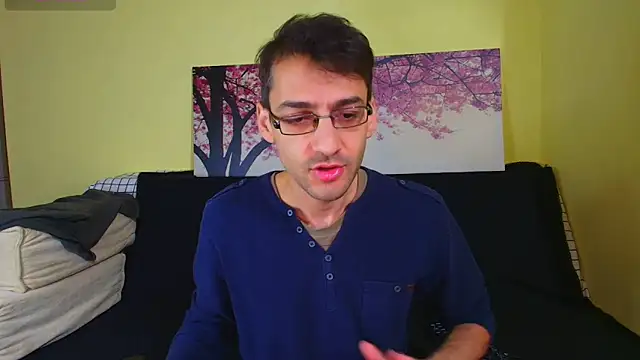 Snapshot of HungEddy chatting on 10/20/25, 06:30 HungEddy online show from 10/20/25, 06:30