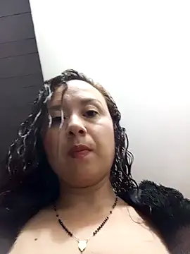 RenataSexy  online show from 01/28/25, 03:57