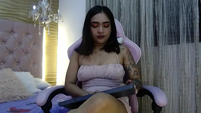 HelenaSwani online show from 02/19/25, 12:33
