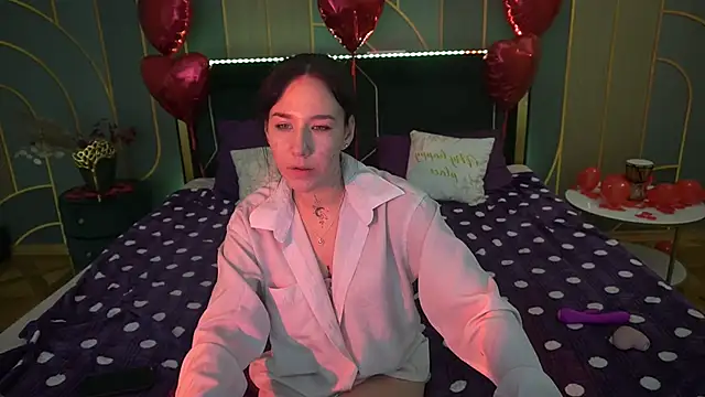 NikkiGoldSide online show from 02/20/25, 02:18