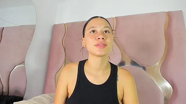 Snapshot of Sofia-candyht chatting on 07/26/26, 10:38 Sofia-candyht online show from 07/26/26, 10:38