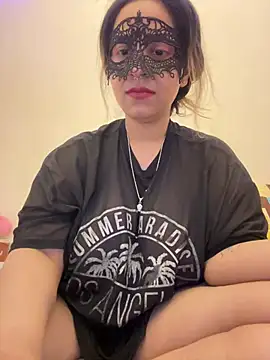 Snapshot of maskinamy chatting on 12/29/24, 10:03 maskinamy online show from 12/29/24, 10:03