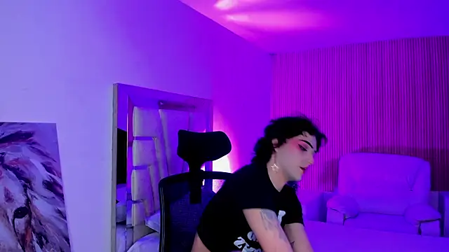 Snapshot of melodybonss_ chatting on 10/19/25, 04:24 melodybonss online show from 10/19/25, 04:24