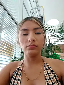 Snapshot of GIRL_DONCELLA chatting on 12/03/24, 10:07 GIRL DONCELLA online show from 12/03/24, 10:07