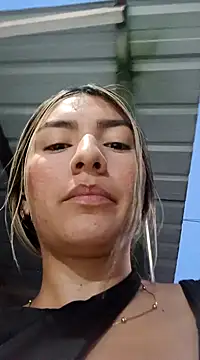 Snapshot of GIRL_DONCELLA chatting on 12/19/24, 10:53 GIRL DONCELLA online show from 12/19/24, 10:53