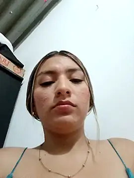 Snapshot of GIRL_DONCELLA chatting on 01/14/25, 11:37 GIRL DONCELLA online show from 01/14/25, 11:37