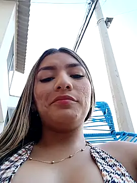 Snapshot of GIRL_DONCELLA chatting on 01/18/25, 10:39 GIRL DONCELLA online show from 01/18/25, 10:39