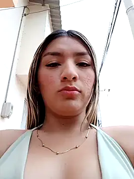 Snapshot of GIRL_DONCELLA chatting on 01/27/25, 10:38 GIRL DONCELLA online show from 01/27/25, 10:38