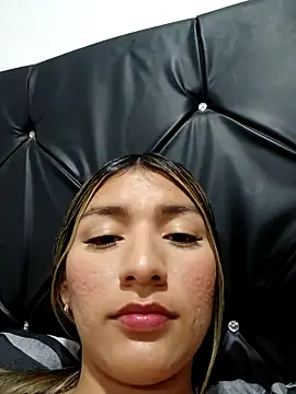 Snapshot of GIRL_DONCELLA chatting on 01/29/25, 11:04 GIRL DONCELLA online show from 01/29/25, 11:04