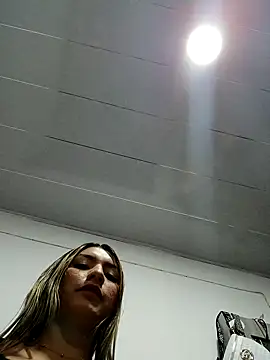 Snapshot of GIRL_DONCELLA chatting on 01/30/25, 11:02 GIRL DONCELLA online show from 01/30/25, 11:02