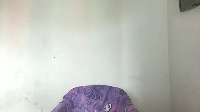 Snapshot of scarleth-diaz1 chatting on 03/05/25, 06:23 scarleth-diaz1 online show from 03/05/25, 06:23