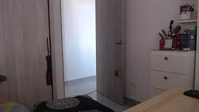 scarlett diamond11 online show from 09/15/25, 10:21