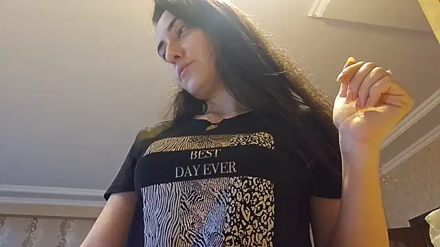 Snapshot of AlejandraDelaney chatting on 11/04/25, 12:15 AlejandraDelaney online show from 11/04/25, 12:15