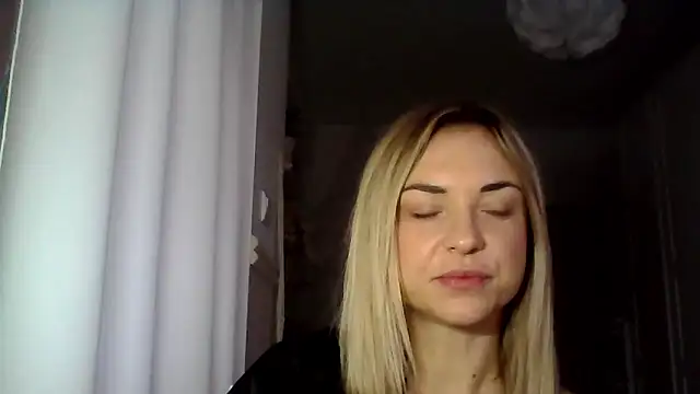 Snapshot of ashley_xlove chatting on 12/09/24, 07:50 ashley xlove online show from 12/09/24, 07:50