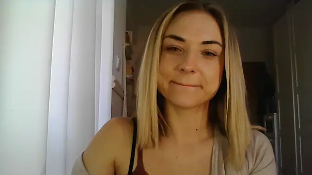 Snapshot of ashley_xlove chatting on 01/27/25, 07:45 ashley xlove online show from 01/27/25, 07:45