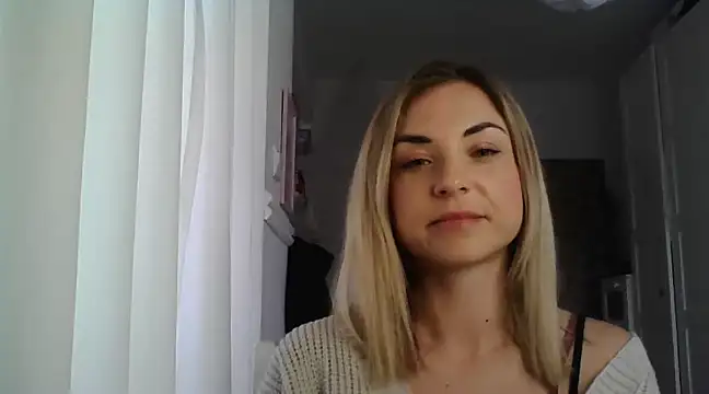 Snapshot of ashley_xlove chatting on 03/13/25, 10:47 ashley xlove online show from 03/13/25, 10:47