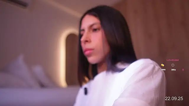 Snapshot of veronica_mendez1 chatting on 09/22/25, 01:24 veronica mendez1 online show from 09/22/25, 01:24