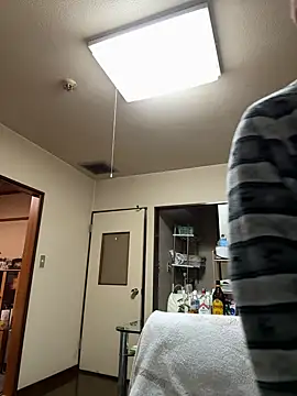 Snapshot of SaneService9 chatting on 11/03/25, 06:53 SaneService9 online show from 11/03/25, 06:53