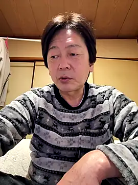 Snapshot of SaneService9 chatting on 11/06/25, 12:22 SaneService9 online show from 11/06/25, 12:22