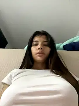 Snapshot of adop_me__ chatting on 09/21/25, 03:30 adop me online show from 09/21/25, 03:30