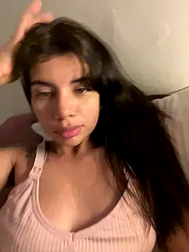 Snapshot of adop_me__ chatting on 10/12/25, 05:06 adop me online show from 10/12/25, 05:06