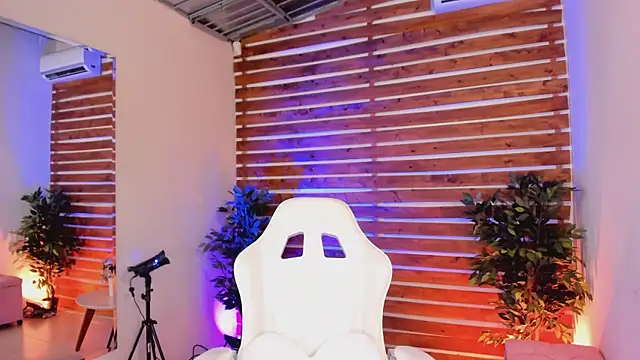 Snapshot of Sapphire_Venuss chatting on 03/08/26, 02:04 Sapphire Venuss online show from 03/08/26, 02:04