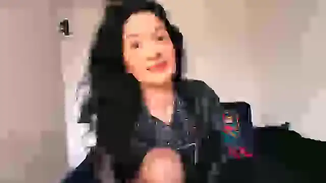 Snapshot of miabeautyxx chatting on 02/20/26, 01:55 miabeautyxx online show from 02/20/26, 01:55