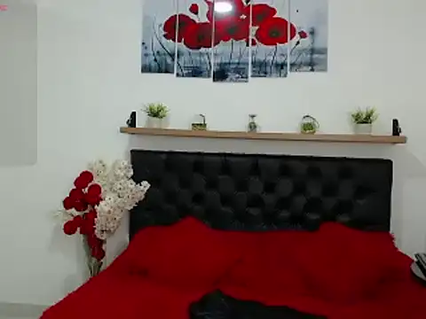Snapshot of lily_f00x chatting on 01/12/25, 05:13 lily f00x online show from 01/12/25, 05:13