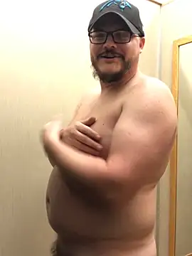 Snapshot of Watson4U chatting on 12/21/24, 03:25 Watson4U online show from 12/21/24, 03:25