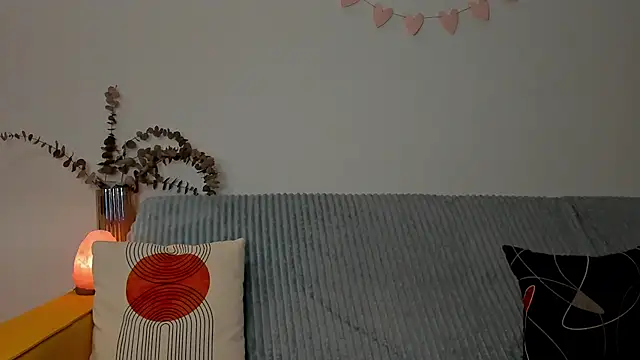 Snapshot of erika_hoiree chatting on 11/08/25, 04:01 erika hoiree online show from 11/08/25, 04:01