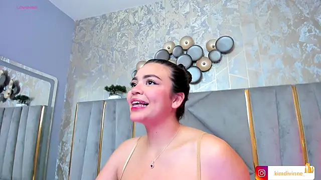 KimDevinne online show from 09/26/25, 02:37