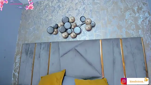 KimDevinne online show from 11/06/25, 02:34