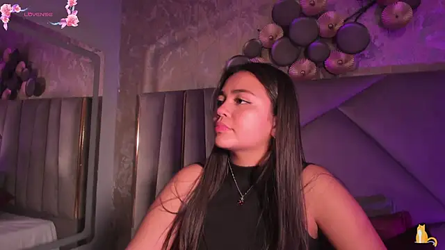 KimDevinne online show from 06/12/26, 03:16