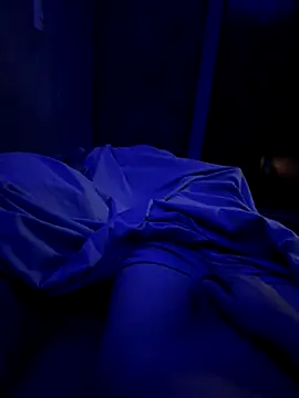 mismmia online show from 09/23/25, 04:37